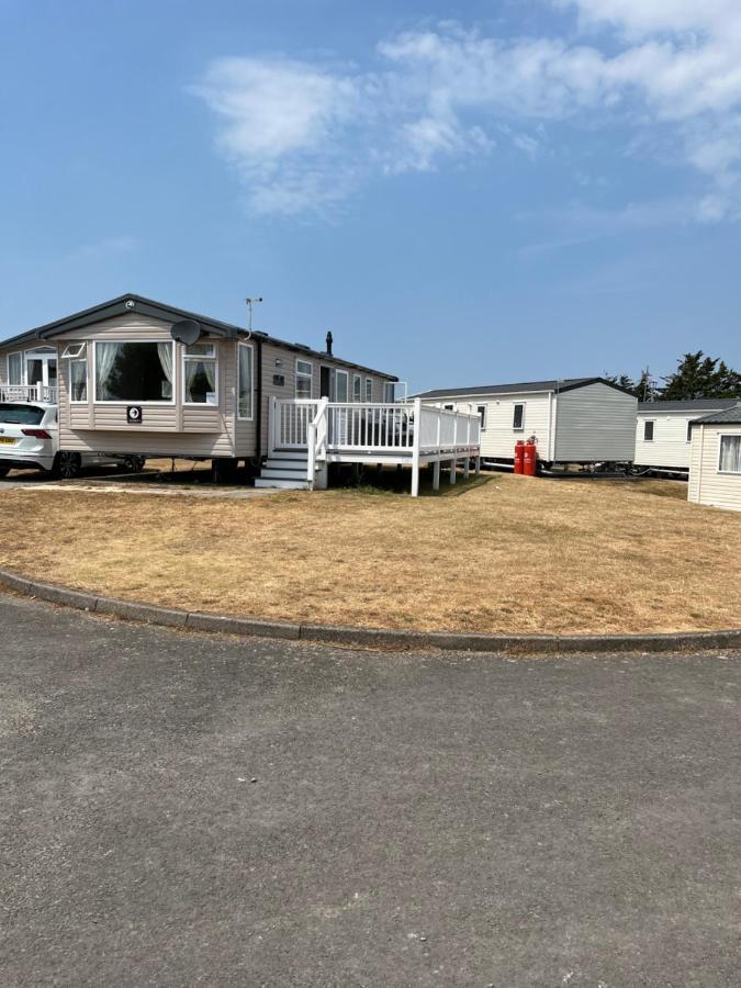 Beautiful Caravan In Trecco Bay! 74 Sycomore Bridgend  Exterior photo